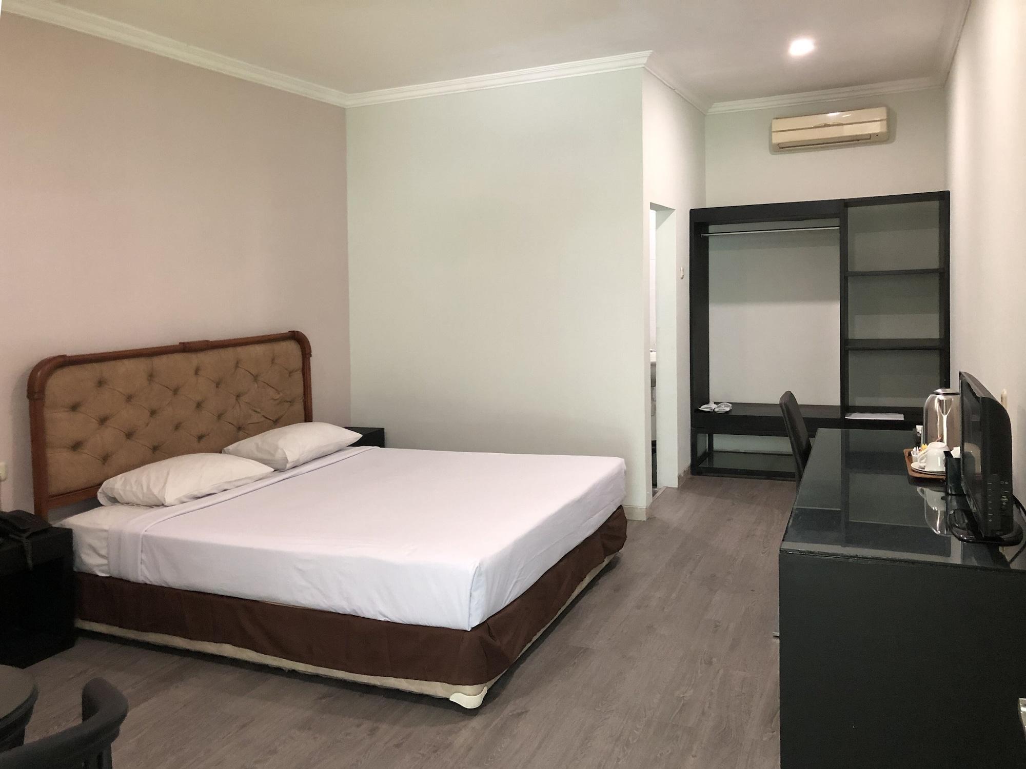 Hotel Sinar 3 Sedati Exterior foto